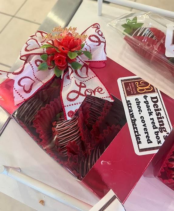 Chocolate dipped strawberry box (6 PACK)