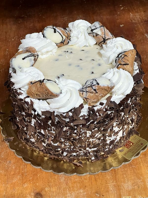 Cannoli Cake