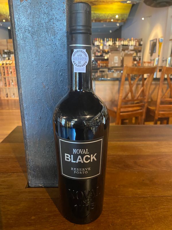 Noval Black