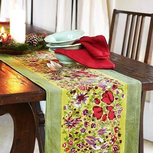 Garden Riot Table Runner - Red &amp; Green