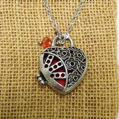 Heart - Aromatherapy Diffuser Necklace