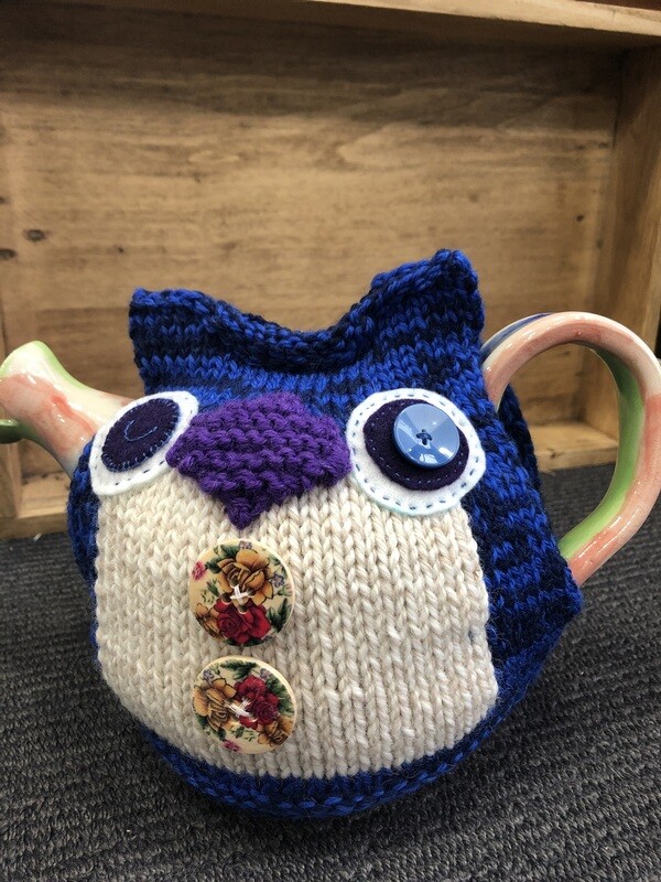 JENNY OCCLESHAW - Knitted Tea Cosy