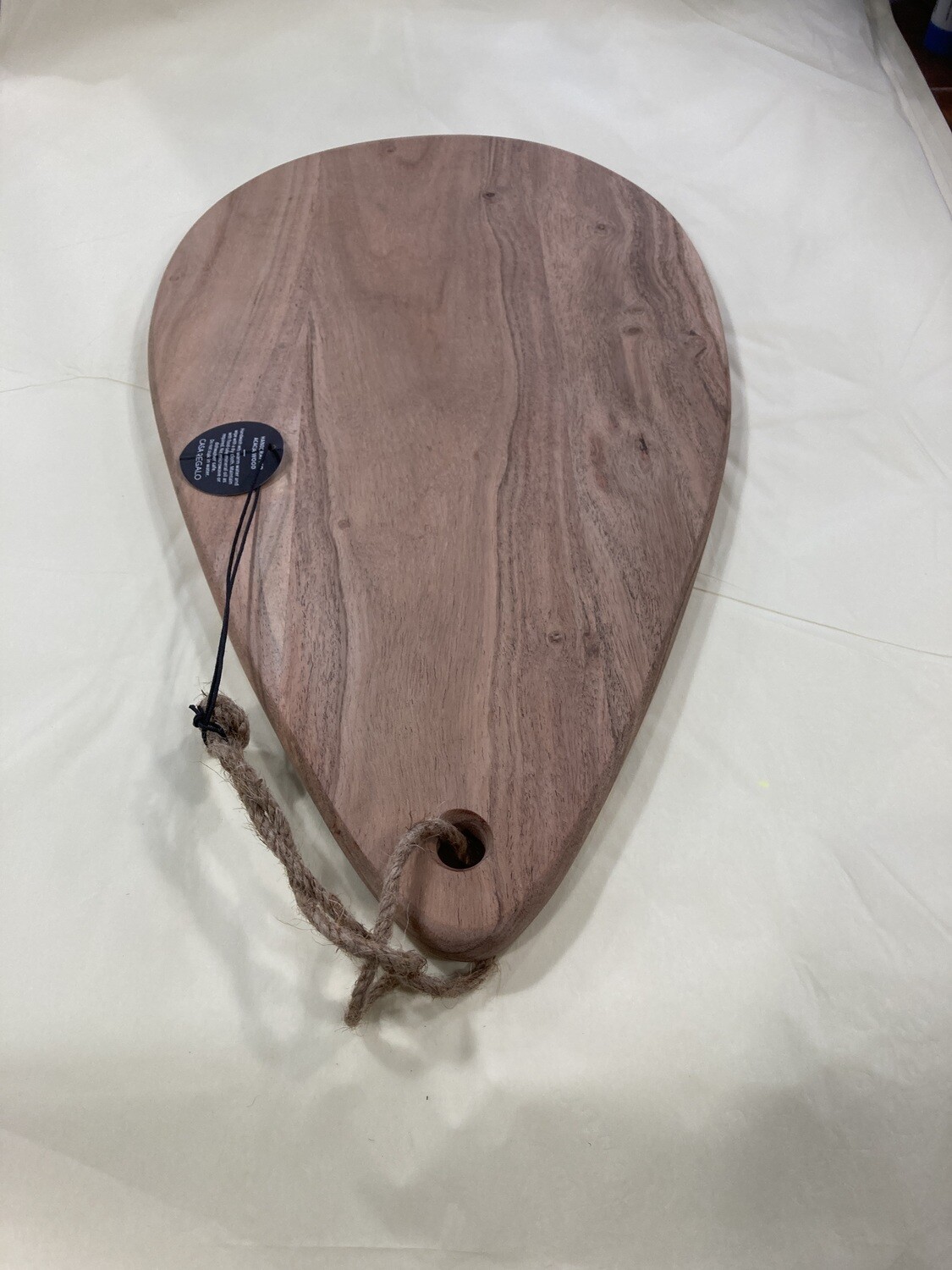 CASA REGALO - Handcrafted servin g board -Acacia wood  42cm(L)/25cm (W)