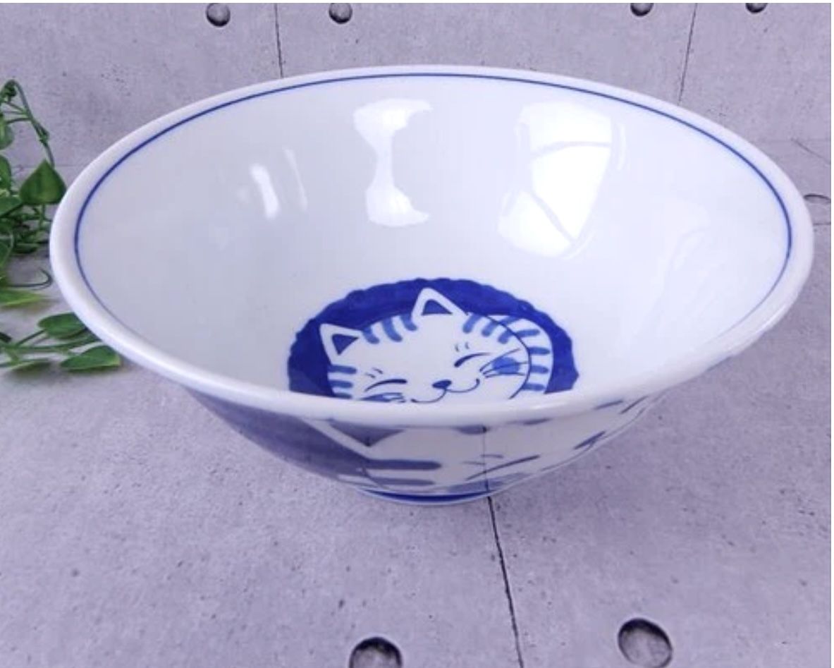CONCEPT JAPAN - Tabby Cat Bowl - Dimensions (approx.):  19.3cm (W) x 8.5cm (H)
