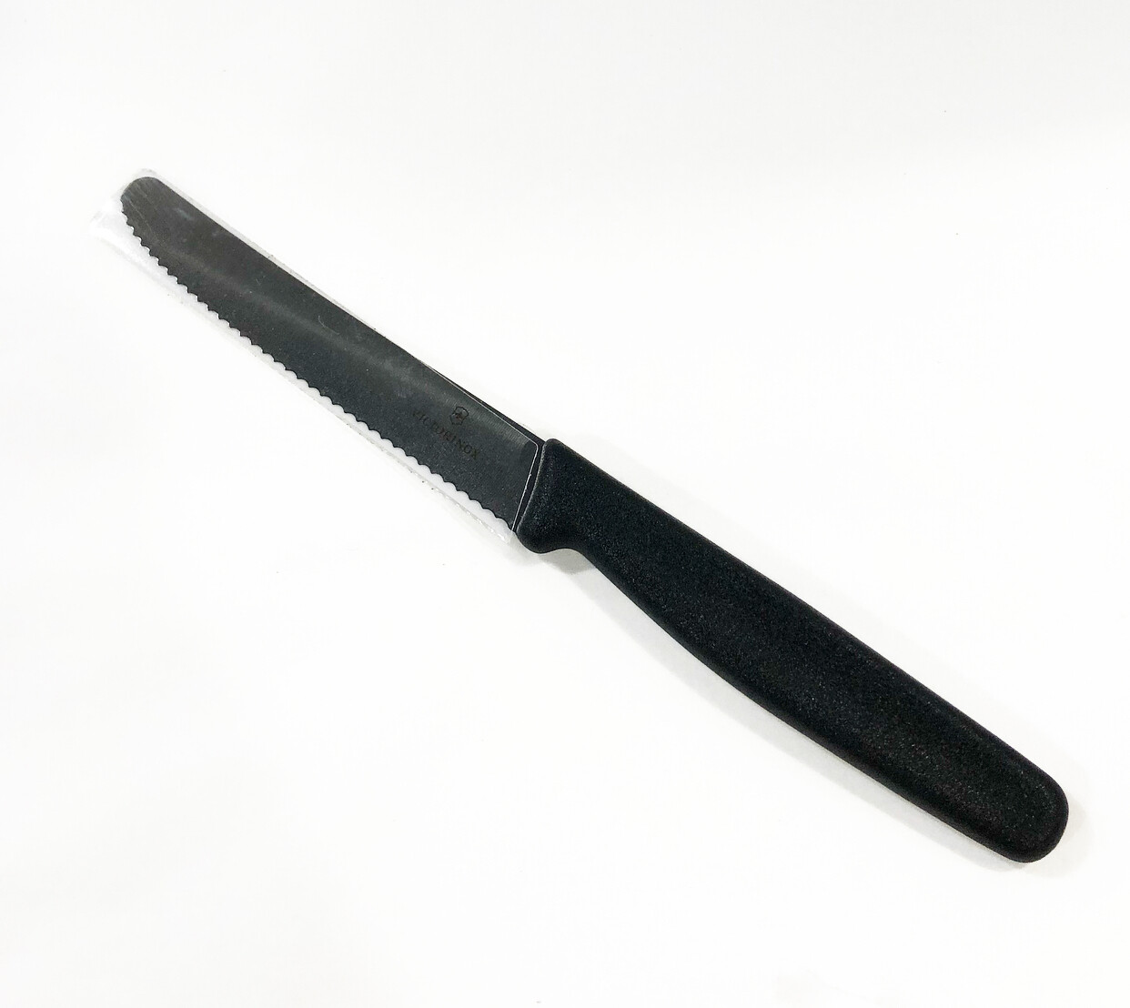 VICTORINOX - Steak Knife Wavy Edge Round Tip 21cm  -  Black (6.7833)