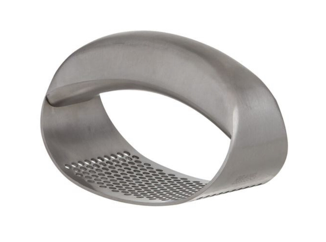 SVNA -  Garlic  Crusher 10.7cm(L) x7.6cm(H) x5.1cm(W)