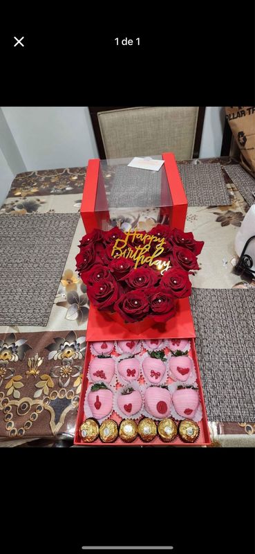 Rosas y fresas 