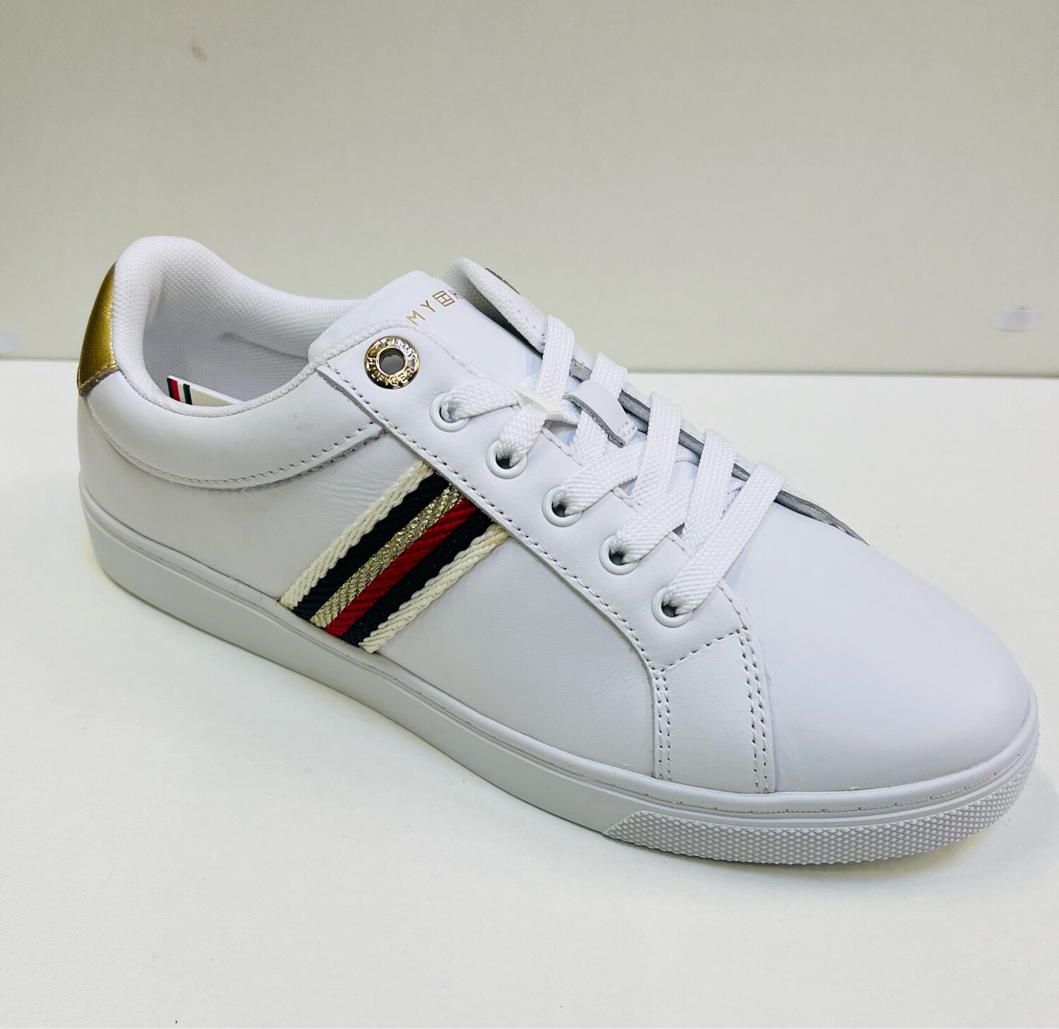 Tommy Hilfiger