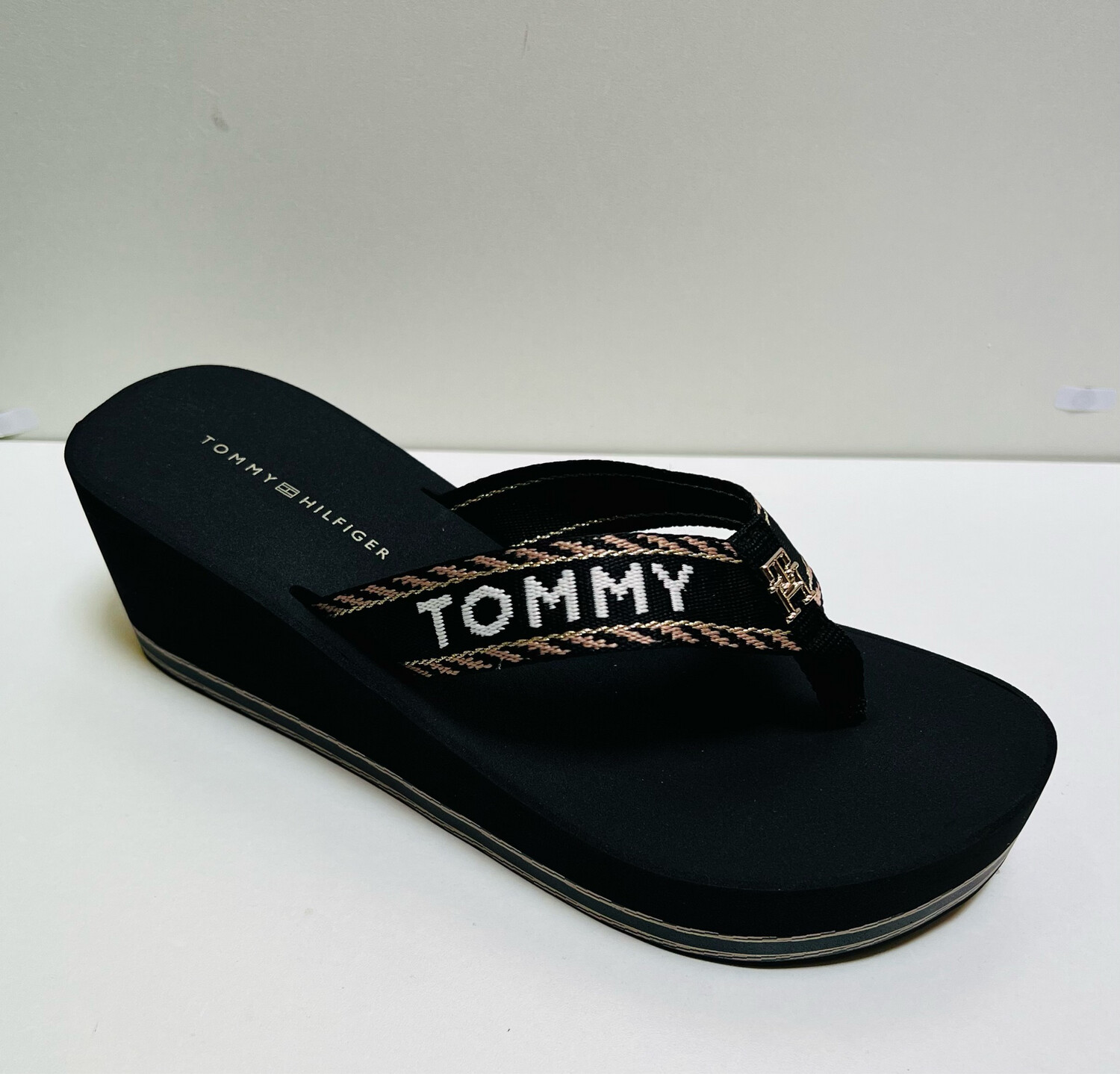 Tommy Hilfiger
