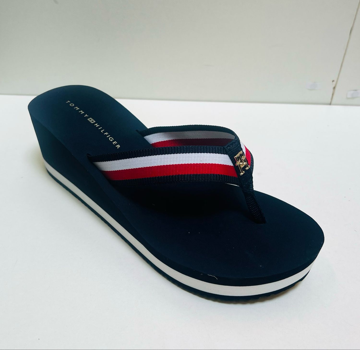 Tommy Hilfiger