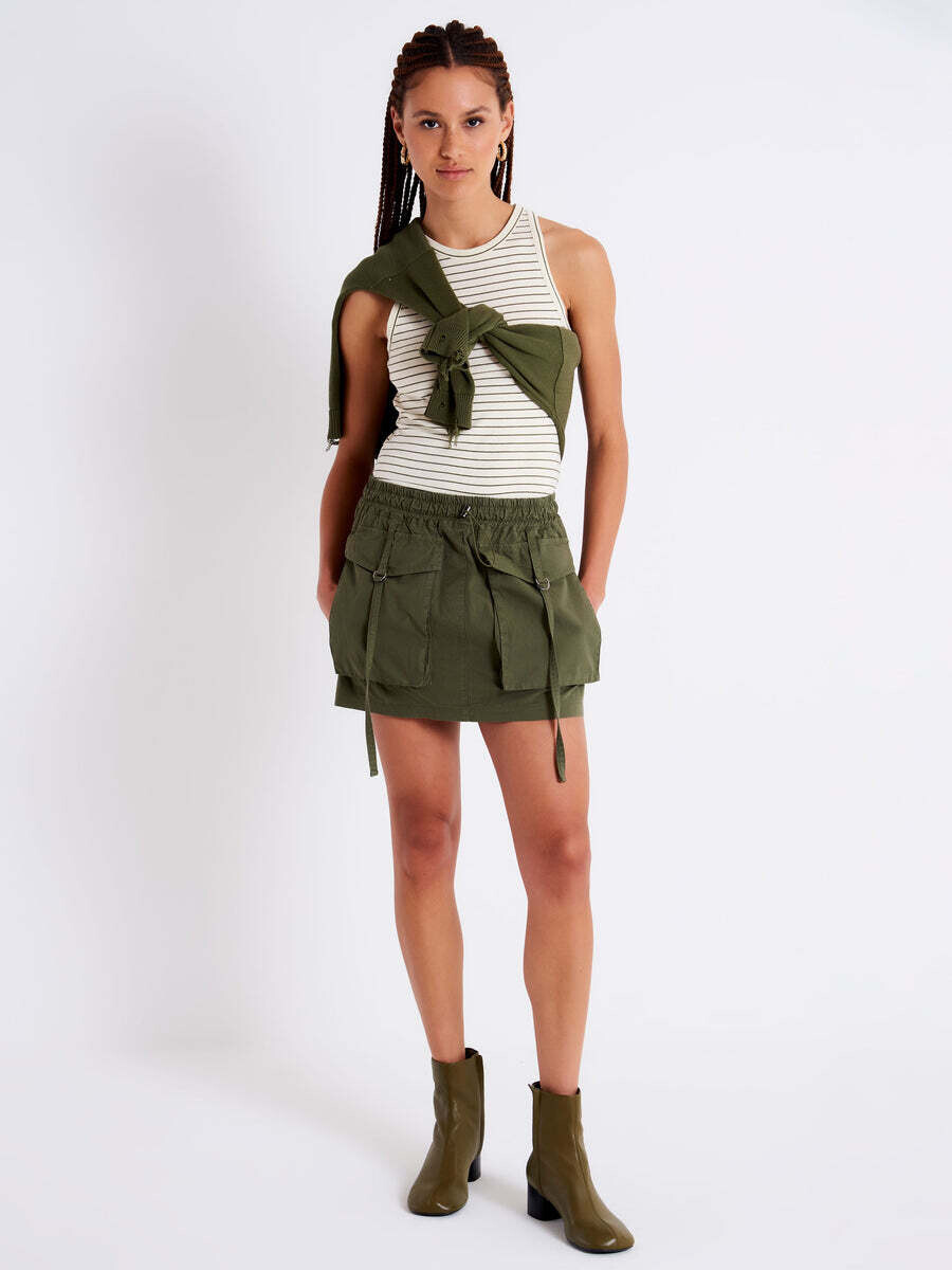 VICOLO - Minigonna Parachute con tasche
SKU: DE5162019EMIL-2
Colore: militare