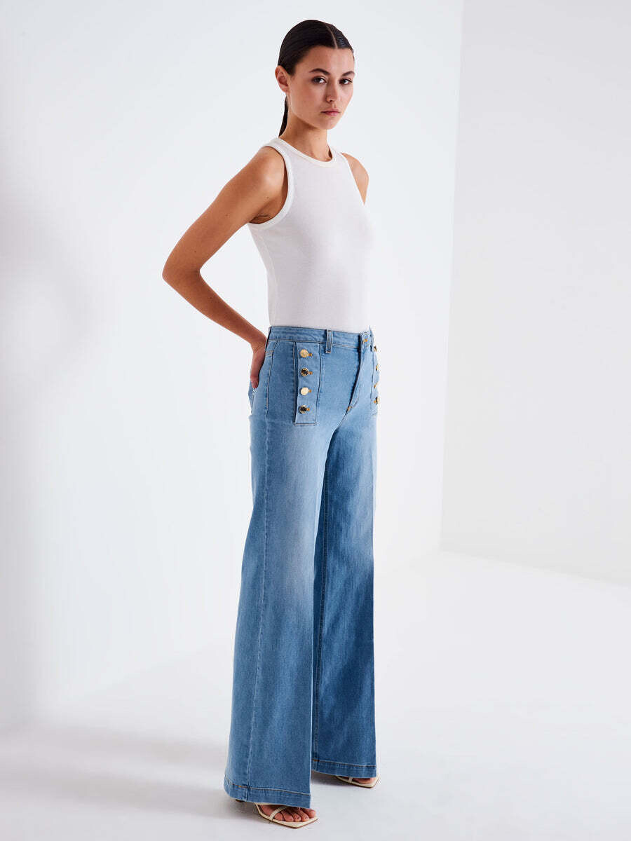 VICOLO - Jeans Palazzo con Bottoni Chiaro
SKU: DE5126089ABLU
Colore: blu