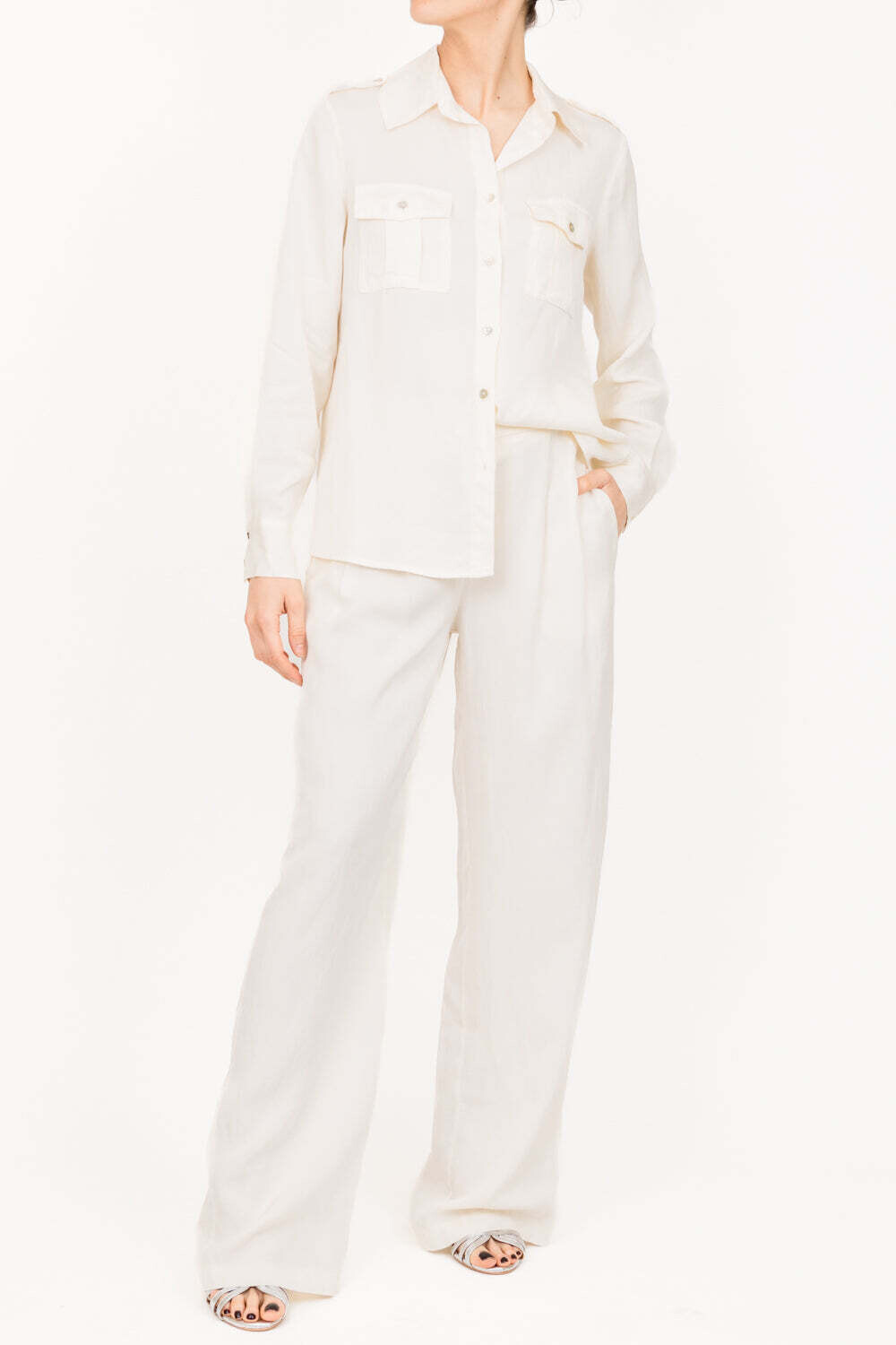 Vicolo - Camicia taschino Art. TE1920
Colore - Burro Vicolo - Camicia taschino Art. TE1920
Colore - Burro