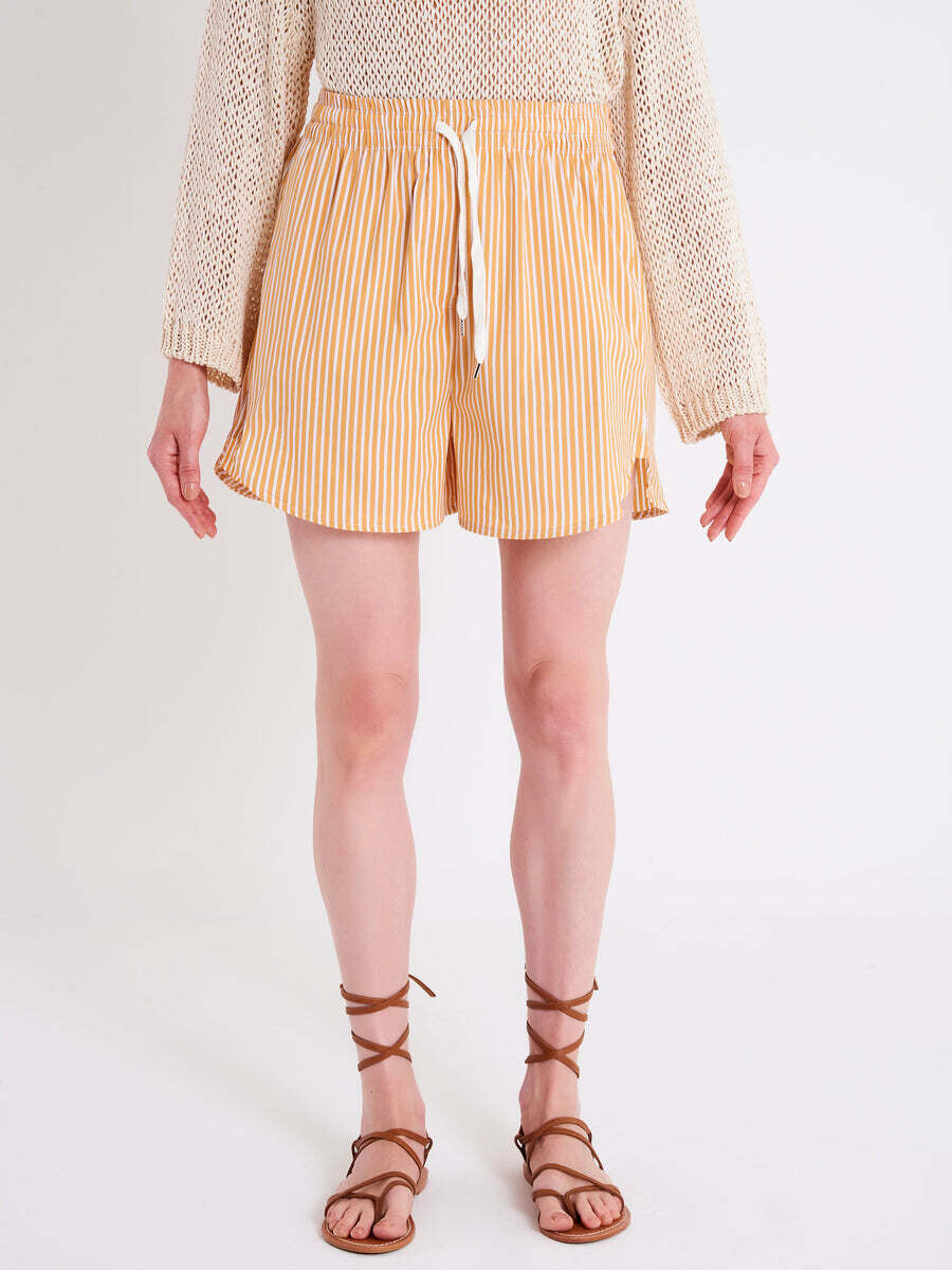 VICOLO - Shorts a Righe con Lacci
SKU: TE2367024FSEN
Colore: senape