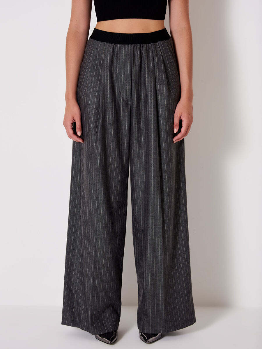 VICOLO - Pantalone Gessato Ampio NEW IN
Grigio
SKU: TR0586192RGRI