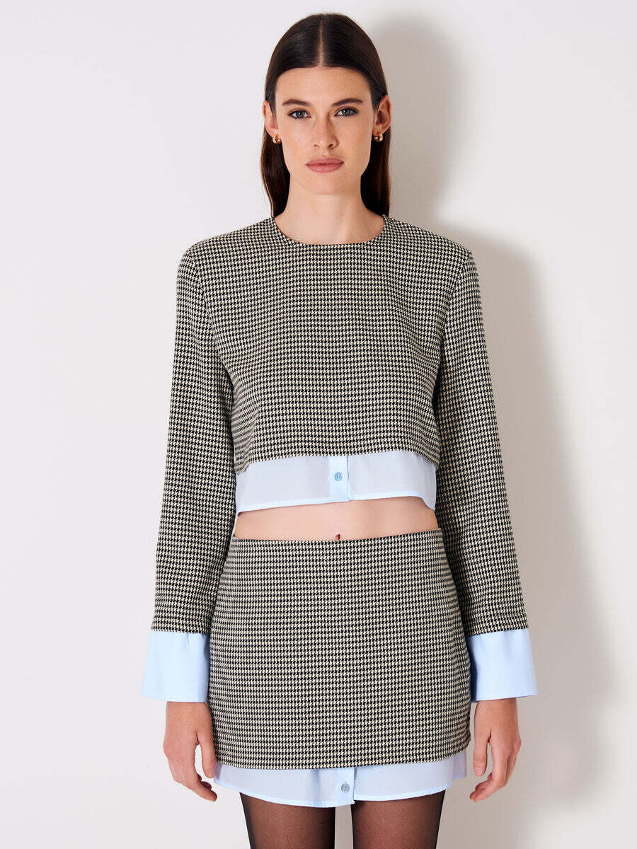 VICOLO - Maglia con Fondo Effetto Camicia NEW IN
Bianco/Nero
SKU: TR1003099FNER