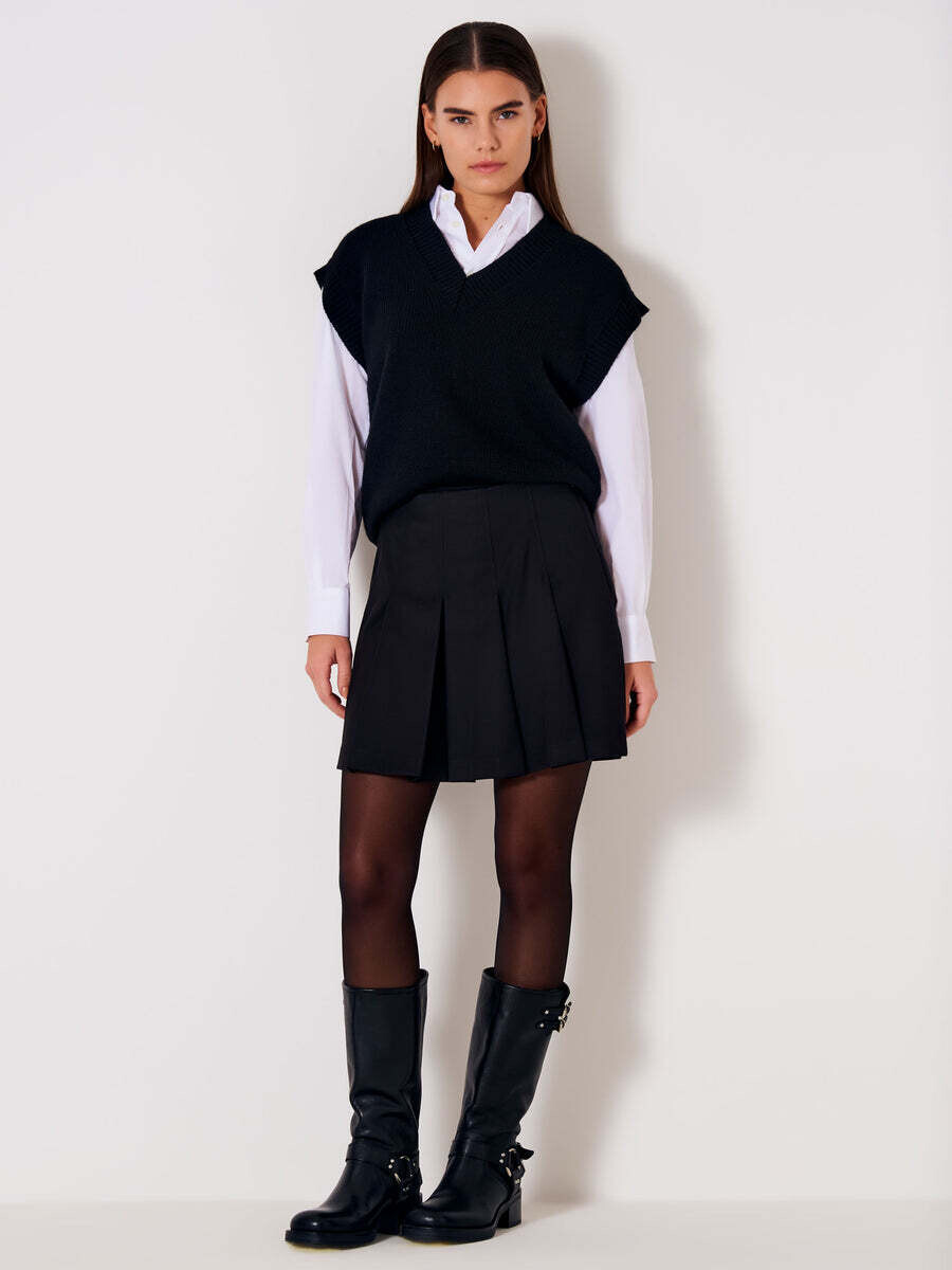 VICOLO - Minigonna a Pieghe NEW IN
Nero
SKU: TR1032099ANER