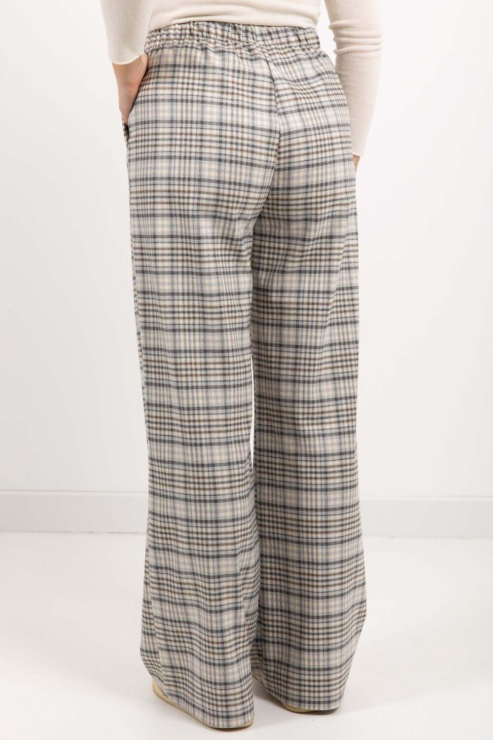 VICOLO
Pantalone con gamba dritta e coulisse ViCOLO check Burro