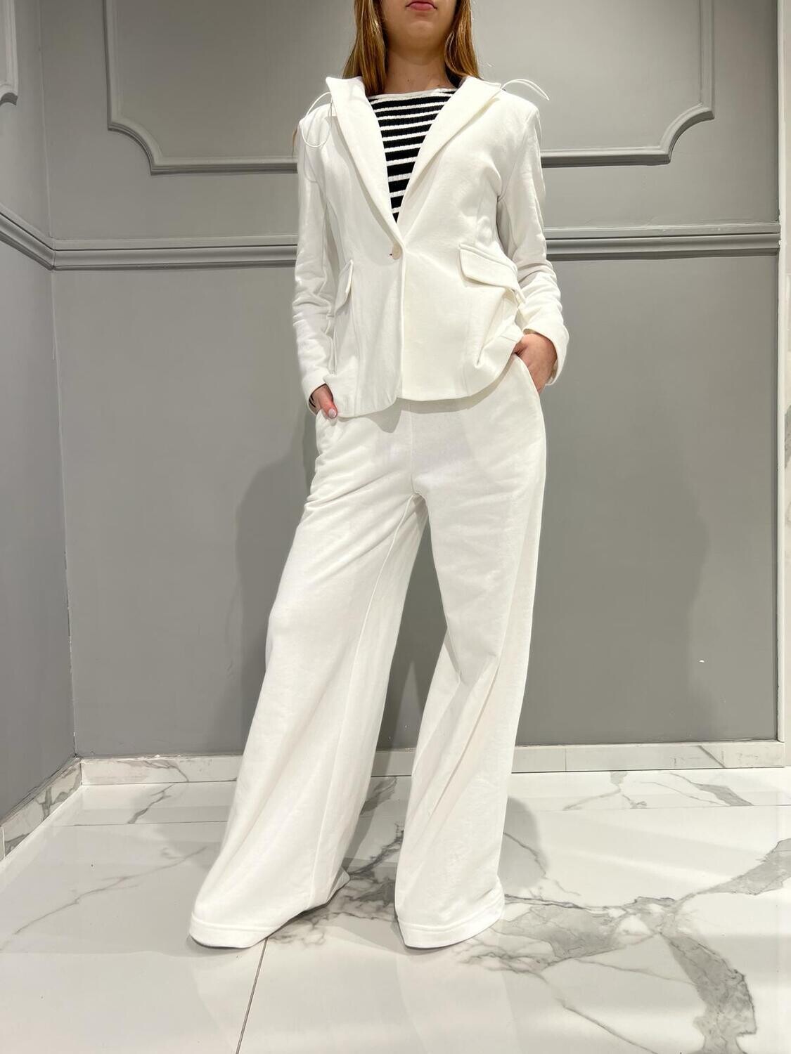 Tensione in-Giacca in felpa con cappuccio - latte SKU: 24b1756-123042