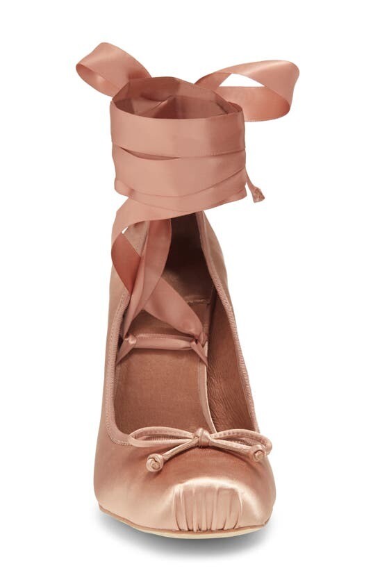 JEFFREY CAMPBELL
Décolleté Nympha Avvolgente Alla Caviglia In Raso Naturale Scuro