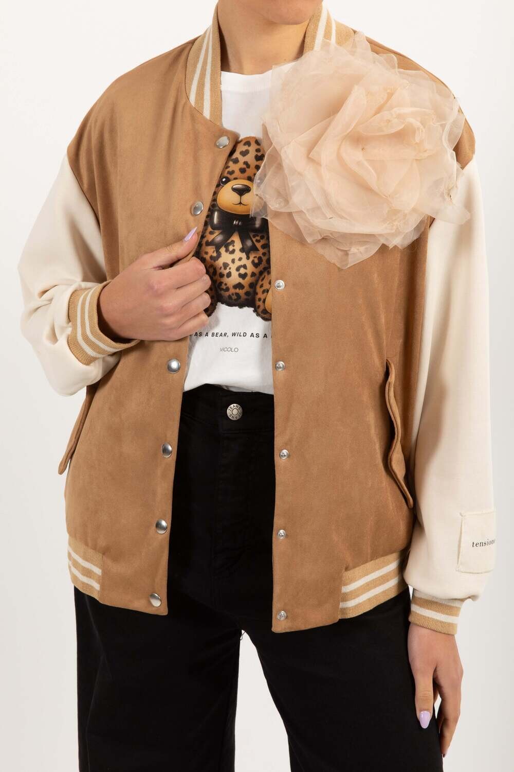 TENSIONE IN Bomber in camoscio con spilla Tensione IN SKU: OX812 Beige