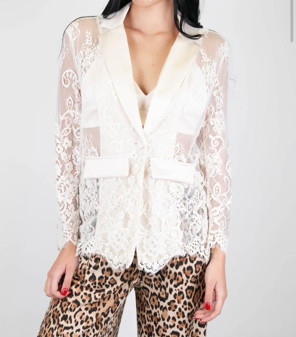 TENSIONE IN TENSIONE IN - GIACCA IN PIZZO CON PROFILI IN RASO INCLUSO DI TOP SKU: TE-S24X2761-NATURALE