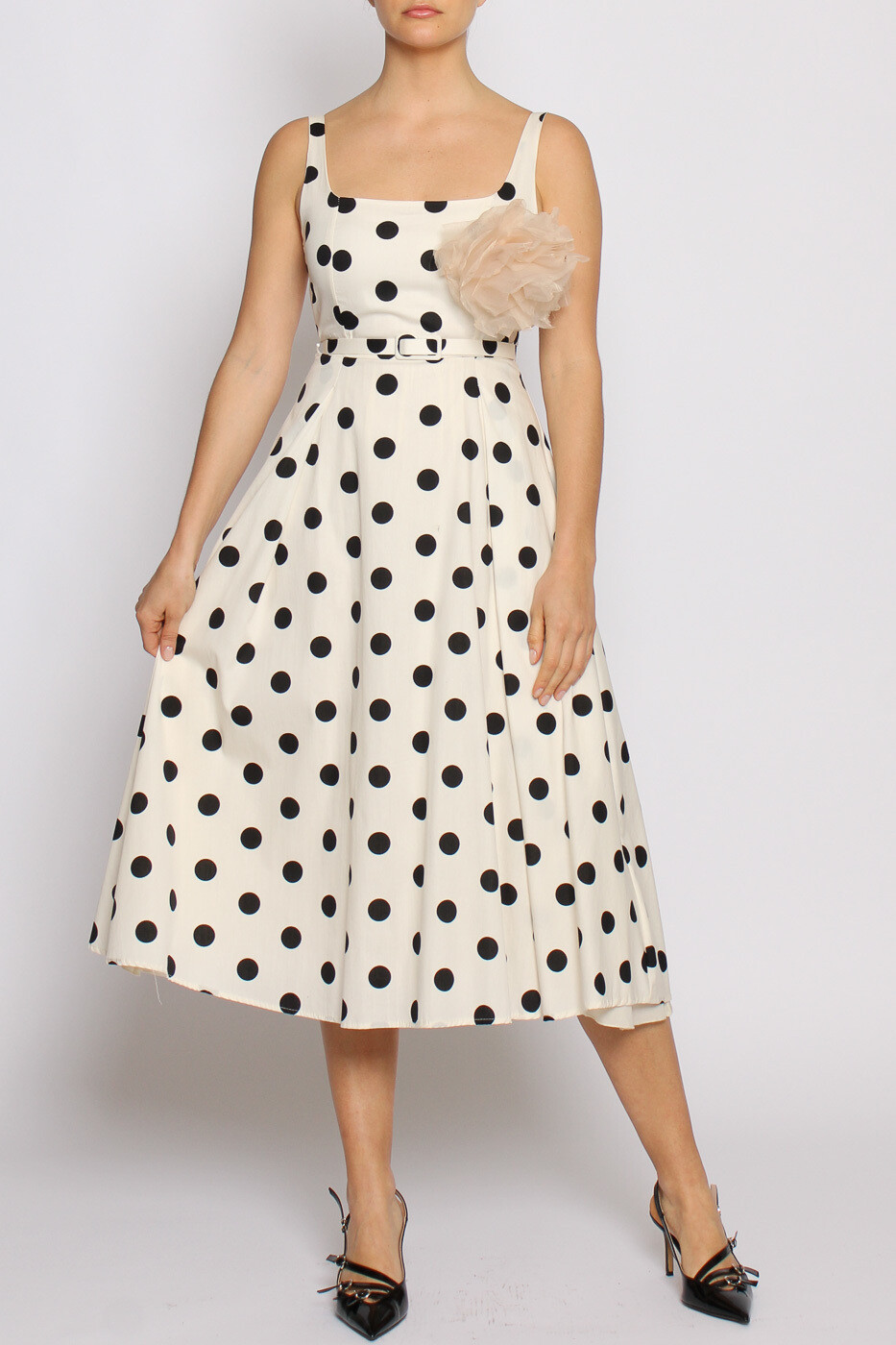 Tensione In
Abito pois con spilla bianco/nero
COD: QR1178___15