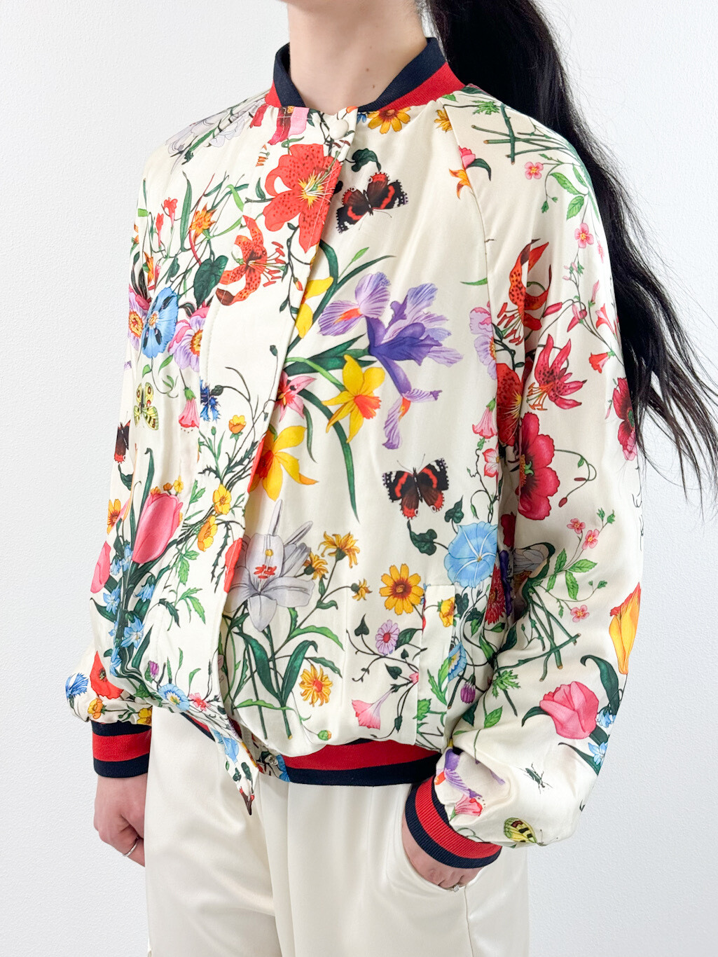 Tensione In - Bomber floreale Art. 24B2301 Panna