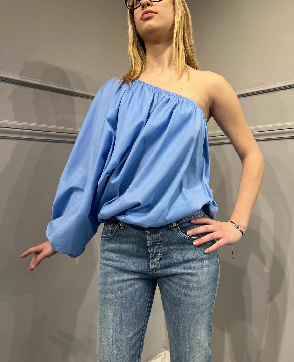 Tensione in-Blusa monospalla cotone elasticizzato - azzurro
codice: 24c2445