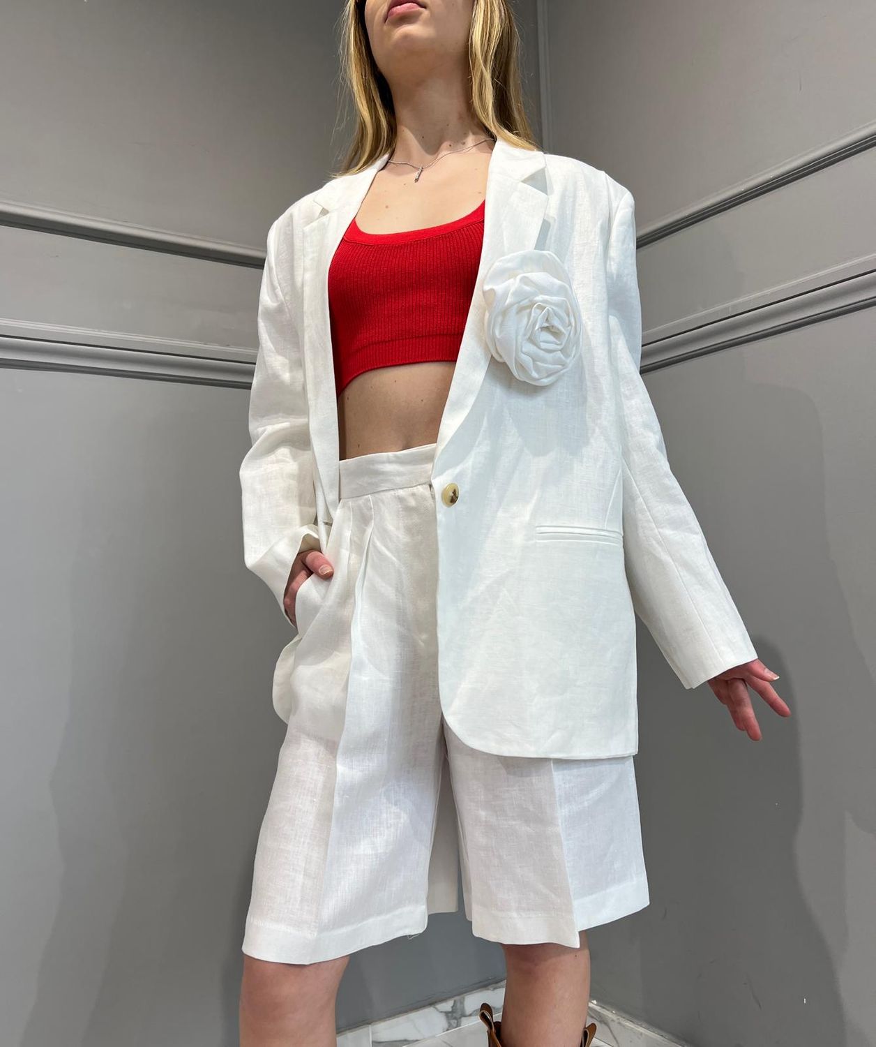 VICOLO  - Giacca Over con spilla in lino Art. TB1500 Bianco