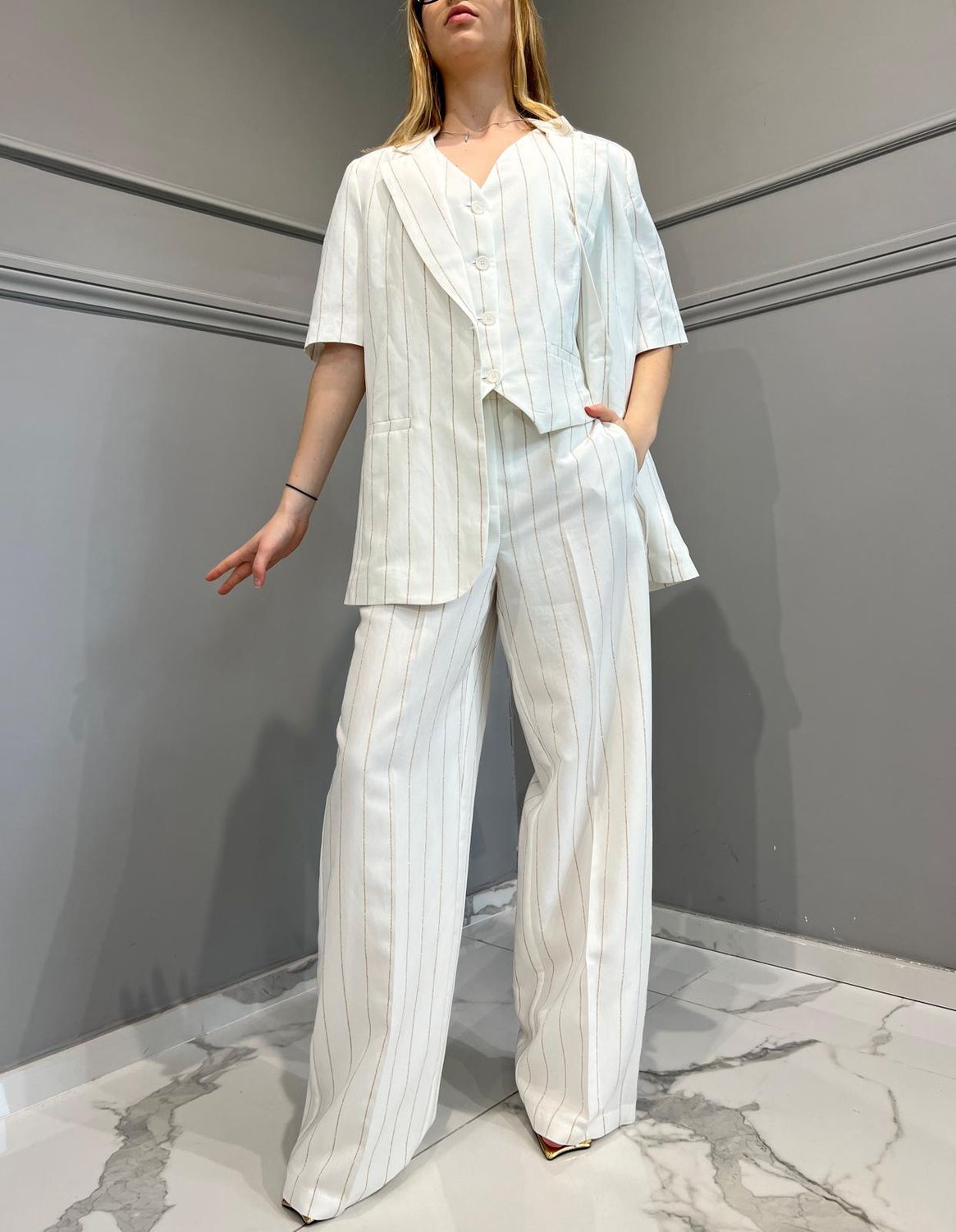 Tenisone in-Giacca gessata lurex mezza manica - burro/oro  SKU: 24b2611