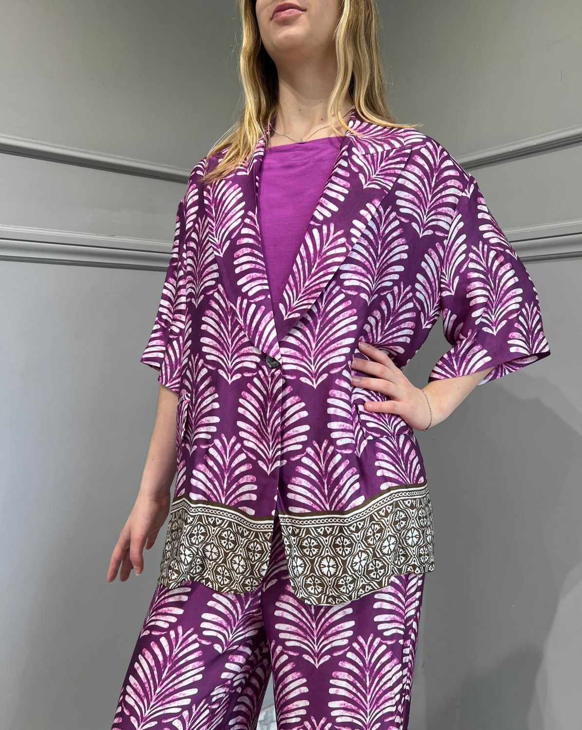 Tensione In-Giacca fantasia destrutturata in satin - viola/verde  SKU: ti2292-141789