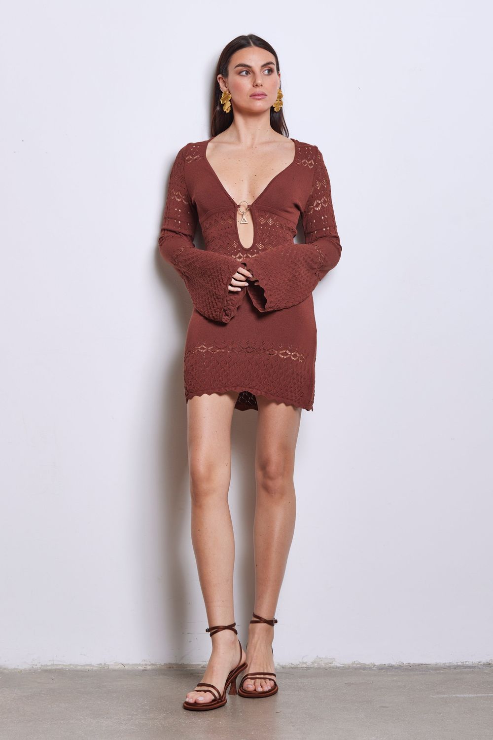AKEP - ABITO CORTO IN MAGLIA PUNTO PIZZO CON DETTAGLIO LOGO VSKD05012  Moro