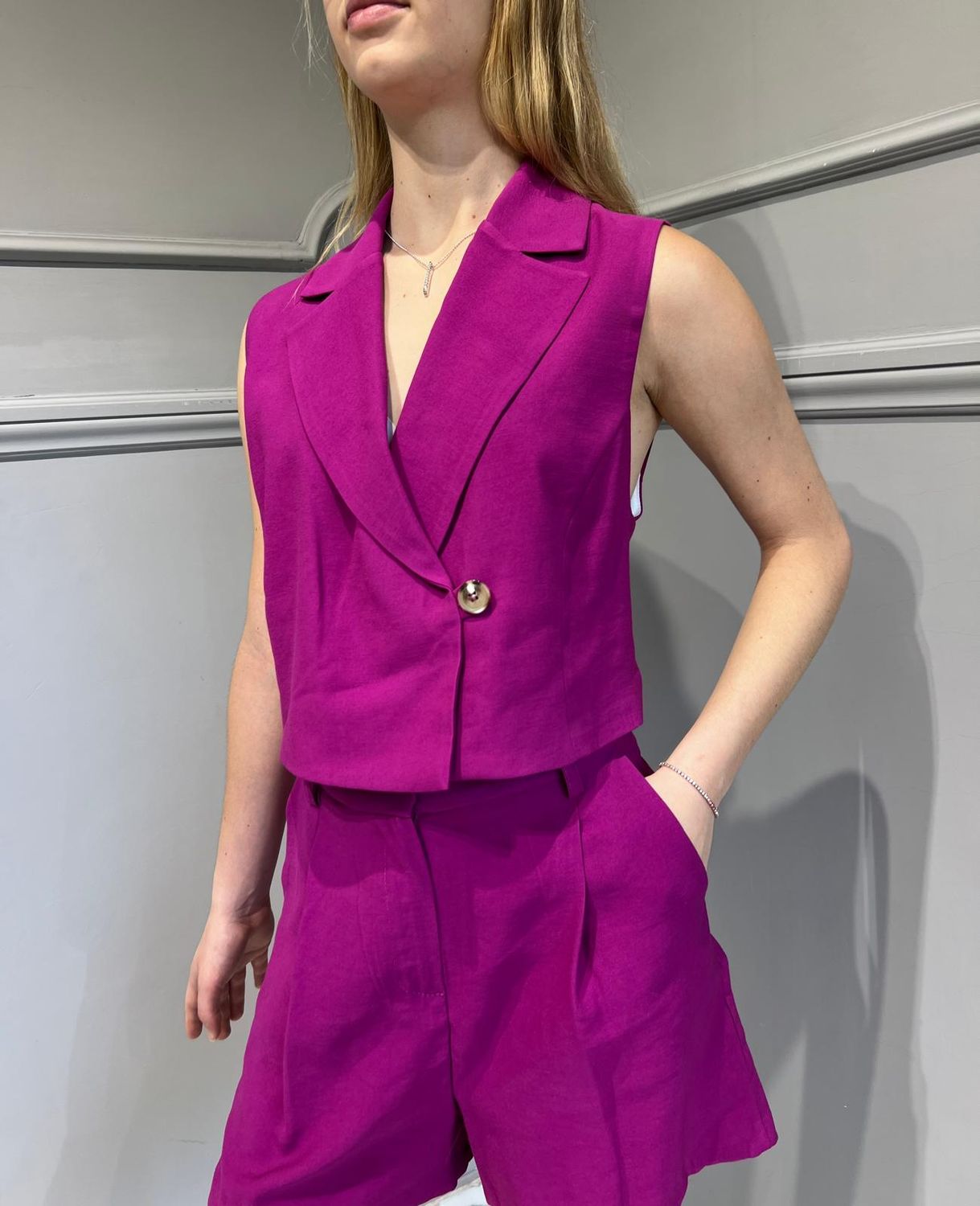 Tensione In - Gilet corto con bavero Art. 24D2796 Malva