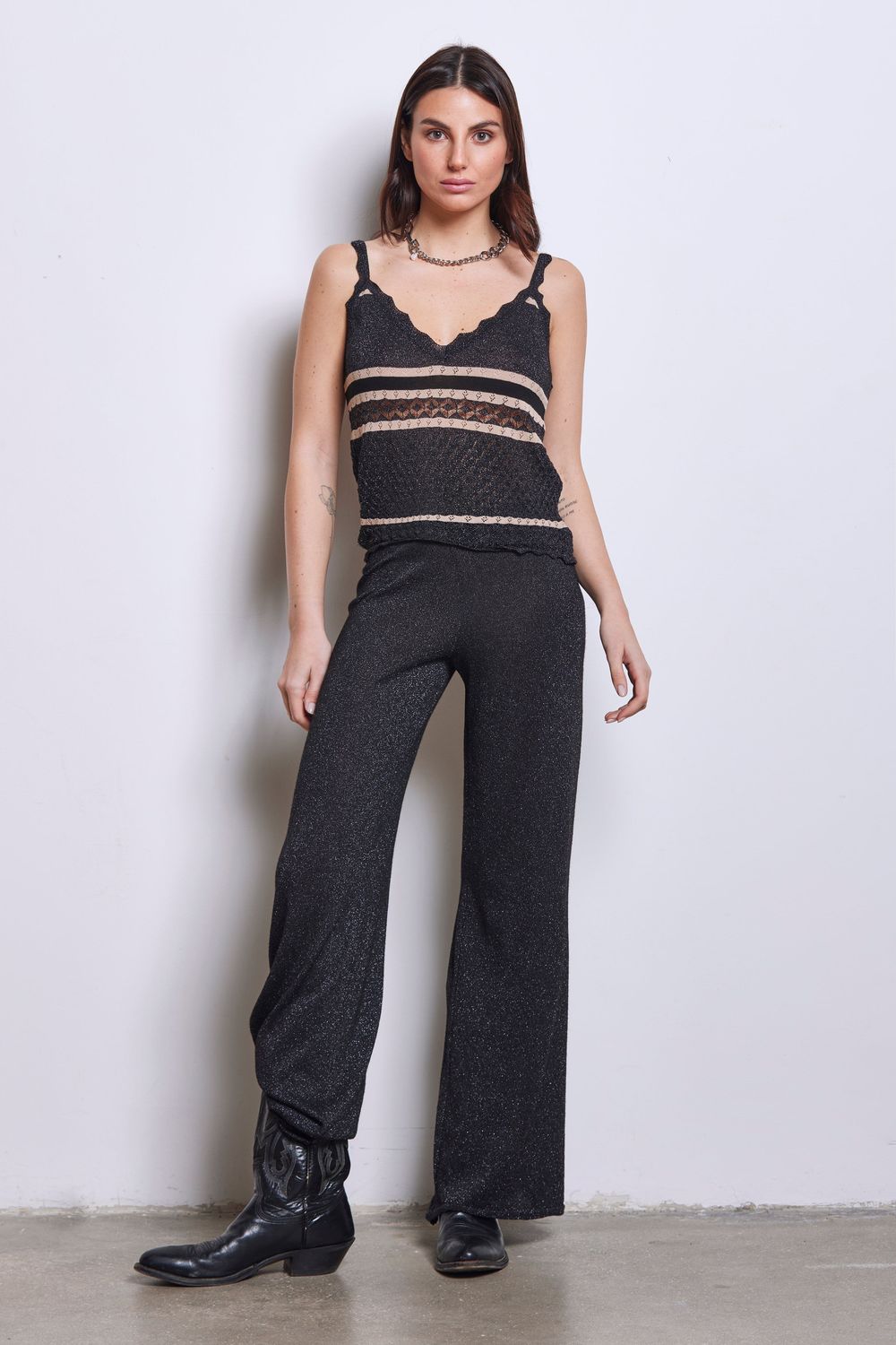 AKEP - CANOTTA IN MAGLIA IN PUNTO PIZZO A RIGHE LUREX NERO/ORO CNKD05071