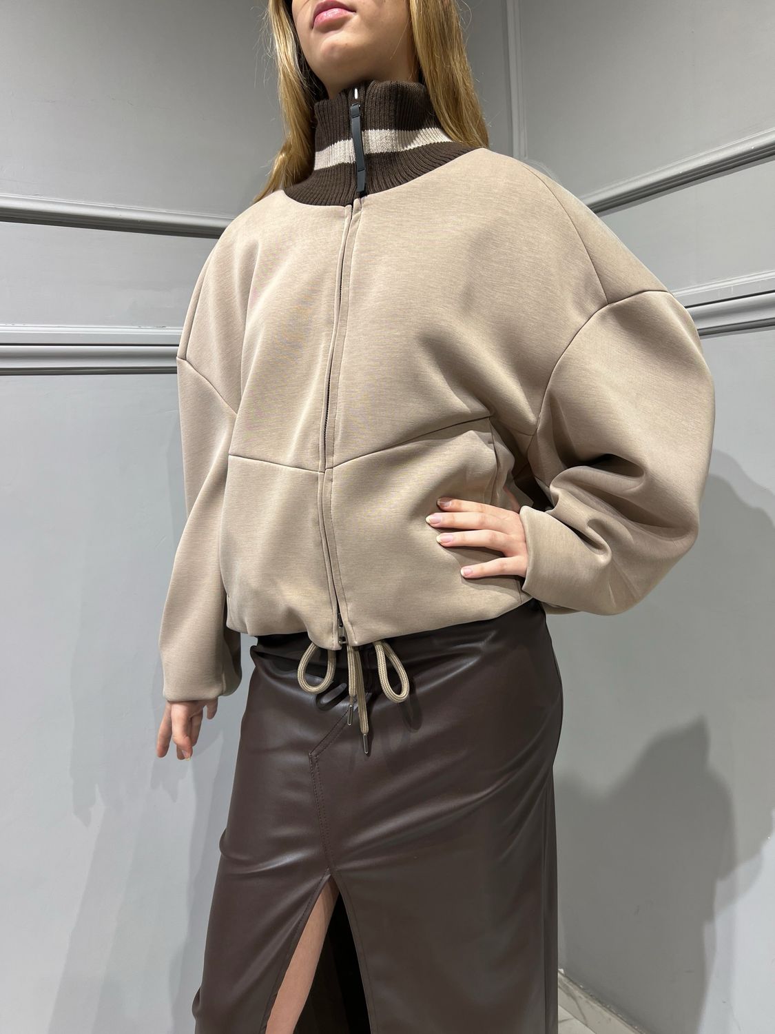 MOTEL - Bomber con inserto in maglia W24J239 - Fango