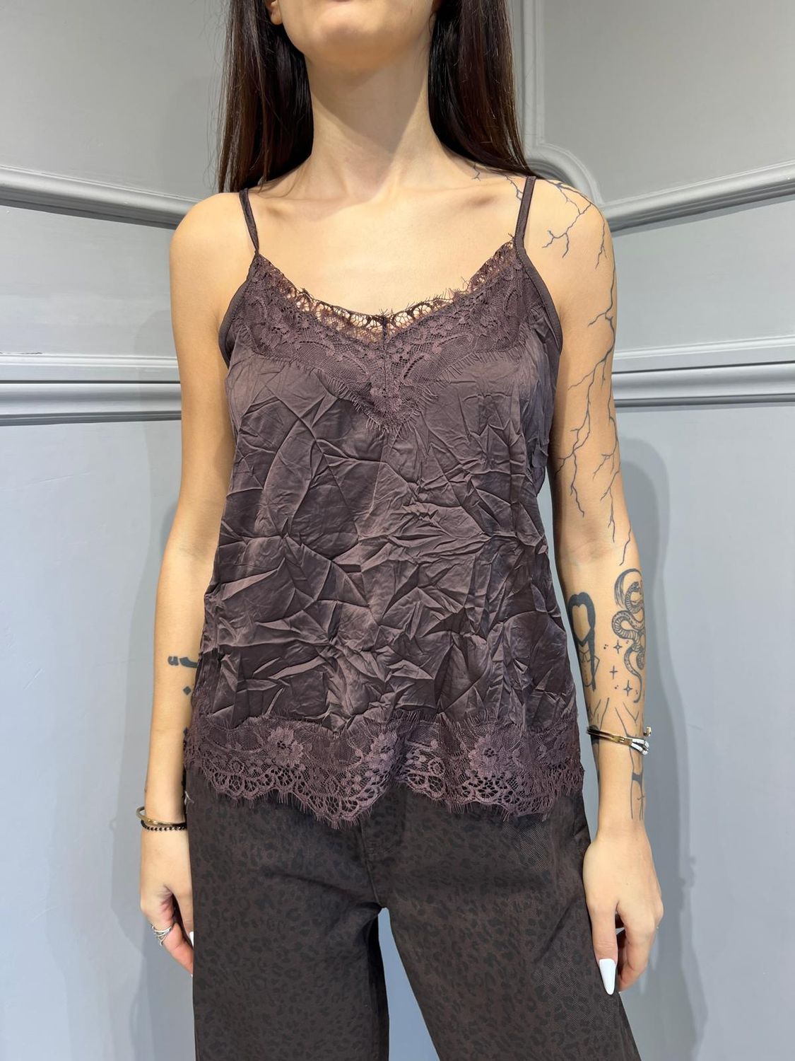 TENSIONE IN - Top con pizzo - W24T597 - moro