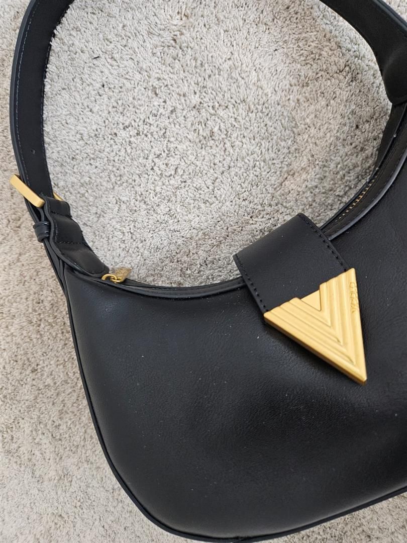 VICOLO - Borsa Mezzaluna Con Clip - AS0011 - Nero
