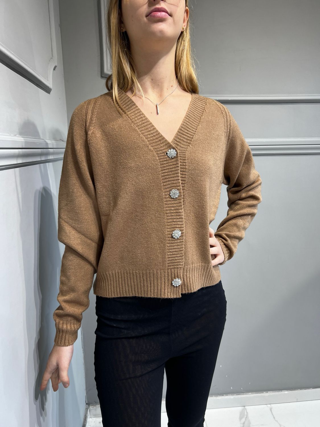 TENSIONE IN - giacchino con bottoni gioiello D73128 - Camel