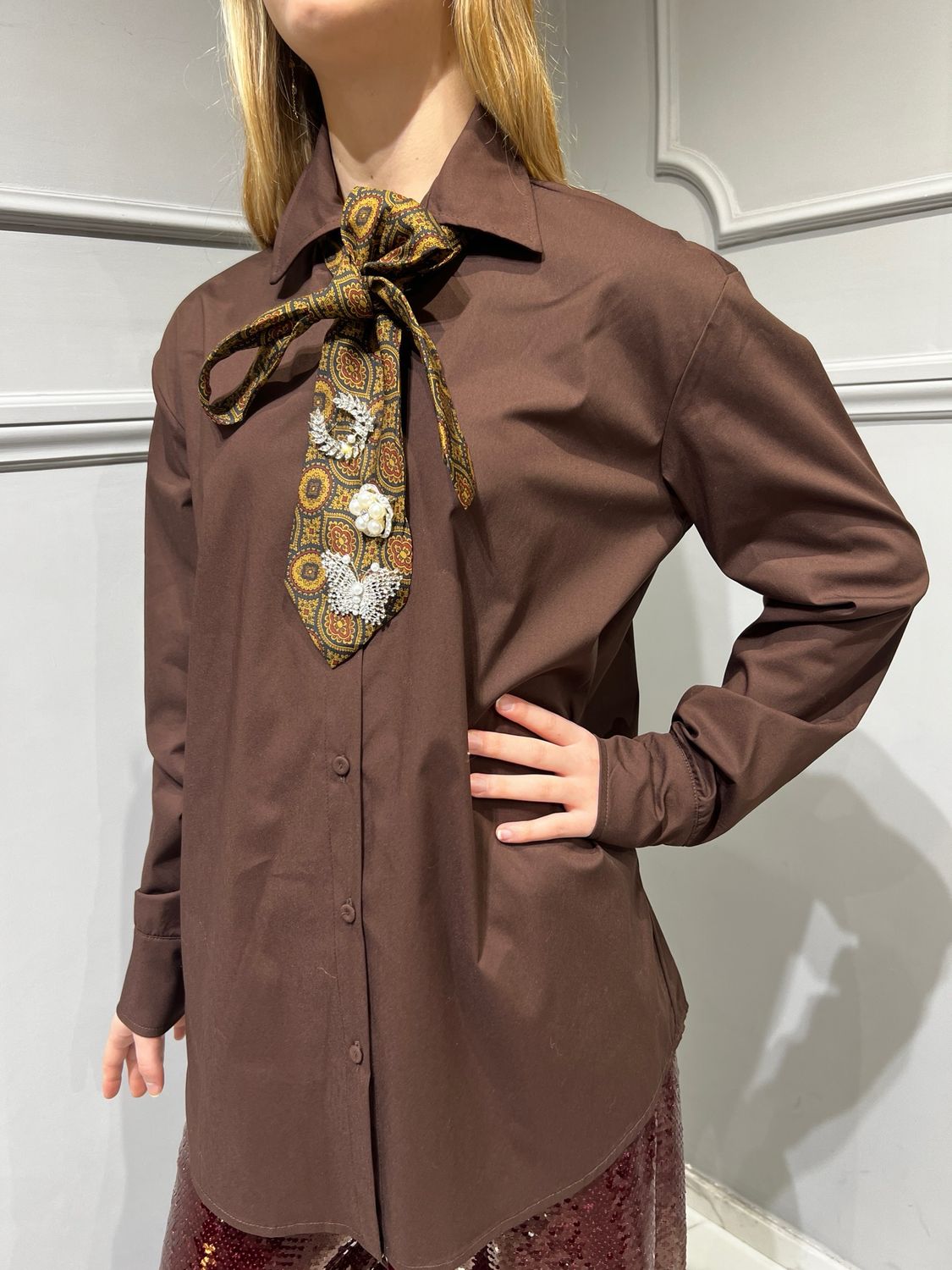 TENSIONE IN - camicia cotone popeline con cravatta SF1038 - Moro