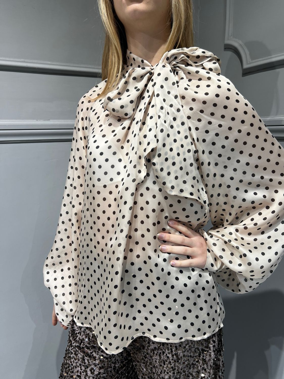 TENSIONE IN - camicia a pois con fiocco 25C4536 - panna