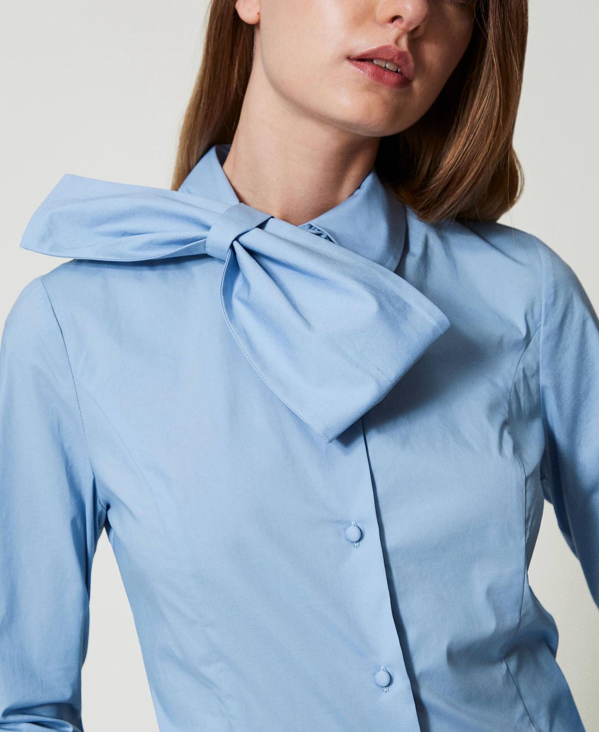 TWINSET ACTITUDE - Camicia in popeline con fiocco - celeste TWINSET ACTITUDE - Camicia in popeline con fiocco - celeste
