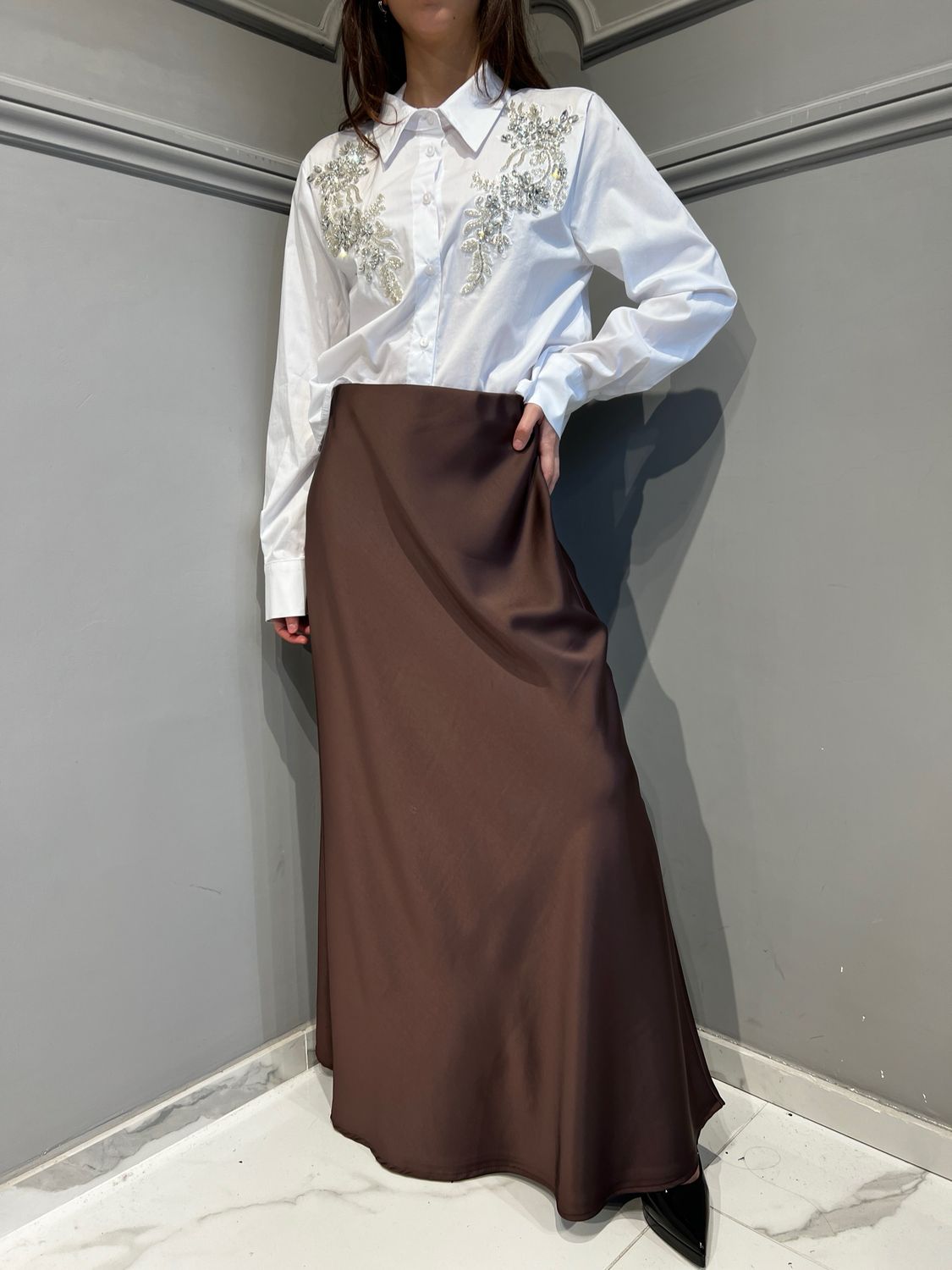 TENSIONE IN - gonna in raso lunga svasata 25G4726 - moro