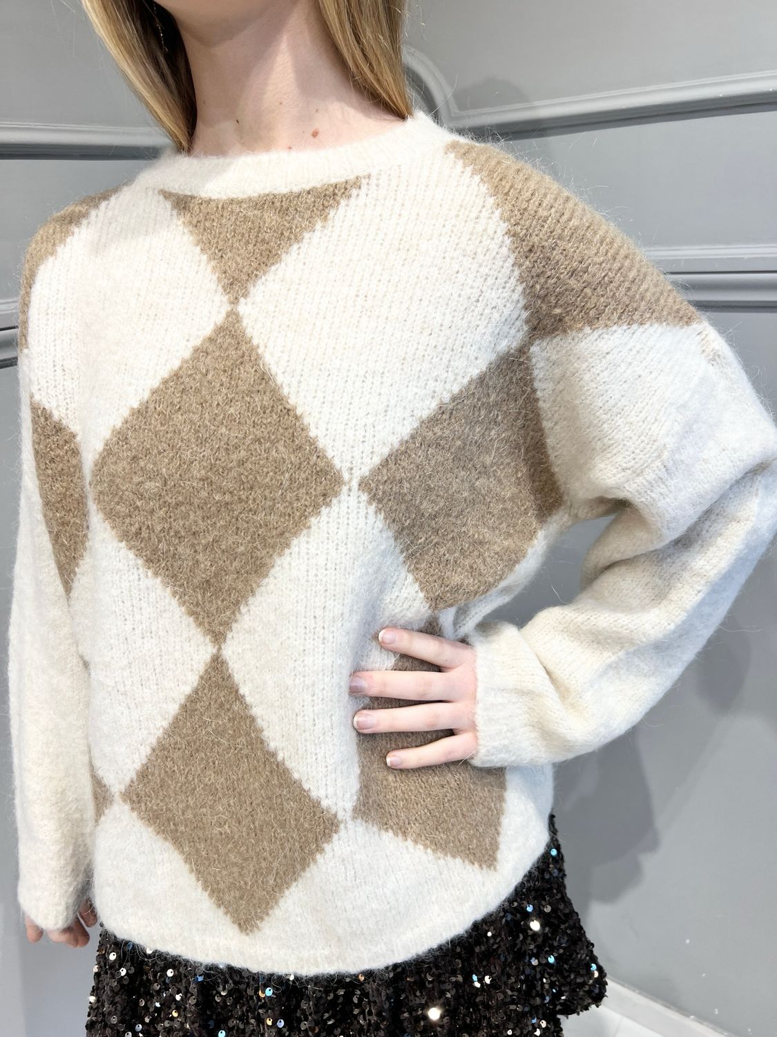 TENSIONE IN - maglia girocollo rombi 2240643 - panna/camel