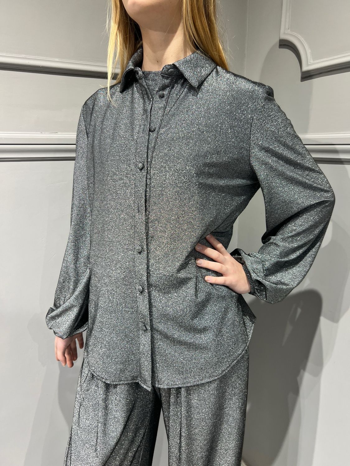 TENSIONE IN -  camicia in lurex elasticizzata C50053AT - argento