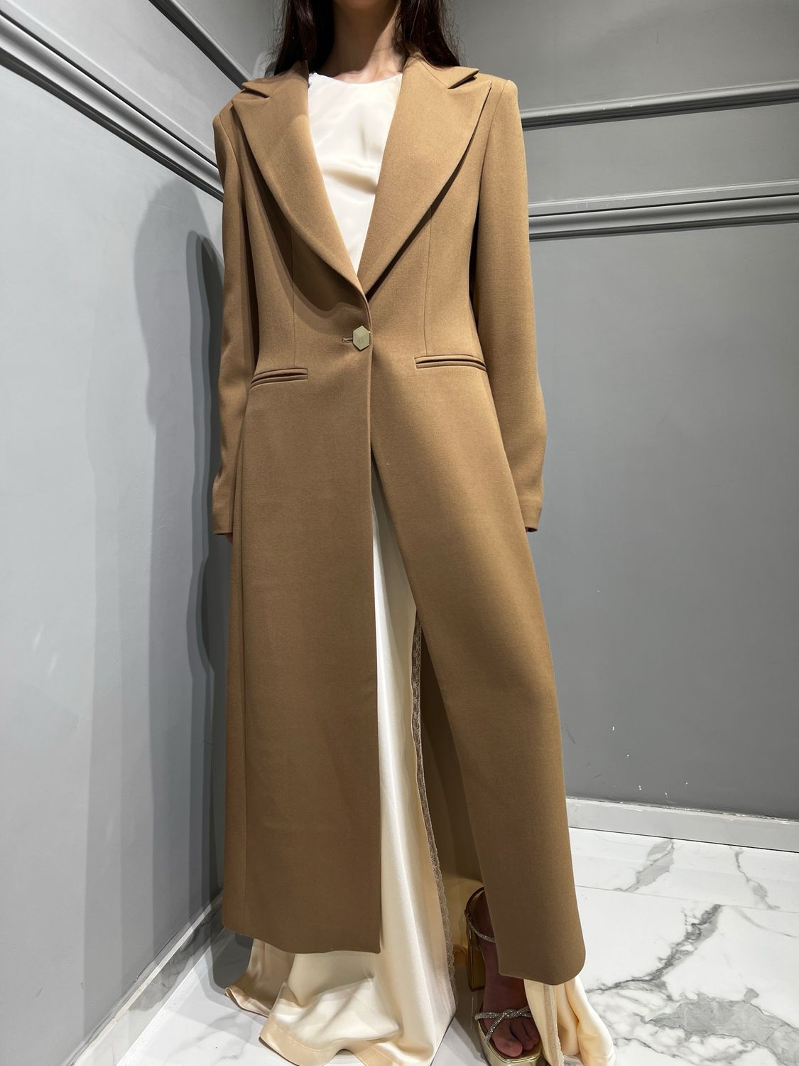 SILENCE LIMITED - spolverino in crepe mono petto CP933 - camel