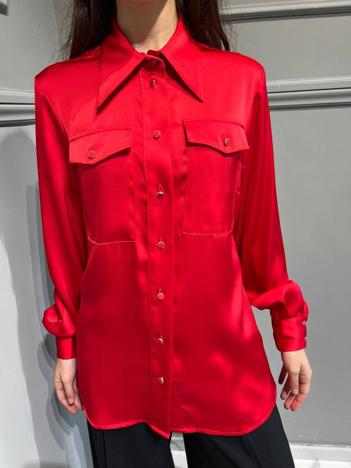 SILENCE LIMITED - camicia in raso con taschini CA787 - rosso SILENCE LIMITED - camicia in raso con taschini CA787 - rosso