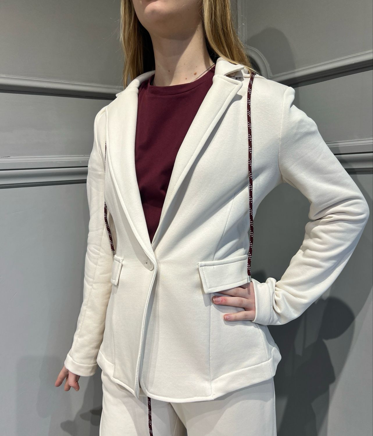 TENSIONE IN - giacca in felpa garzata con cappuccio avvitata 25p6521 - panna