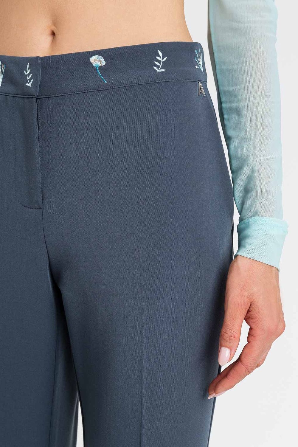 TWINSET Actitude - Pantalone a sigaretta con ricami 251ap2082 - Blue fusion TWINSET Actitude - Pantalone a sigaretta con ricami 251ap2082 - Blue fusion