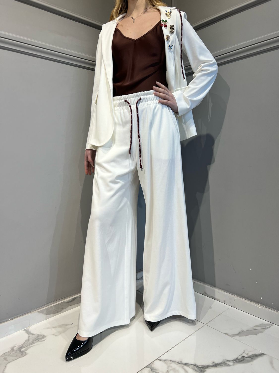 MOTEL - pantalone in punto Milano elasticizzato con laccio e elastico in vita 25P6507 - bianco